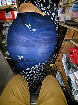 indianhotwife639 online show from April 13, 10:27 am