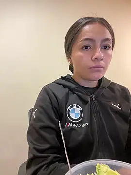 Alyha Cortes online show from March 9, 1:36 pm