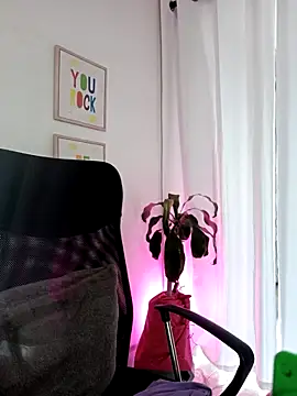 kim7  online show from March 17, 2:43 pm