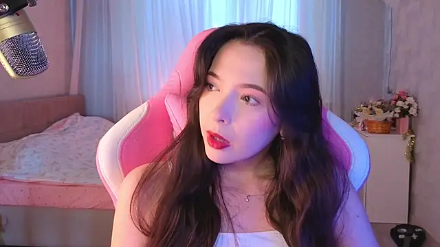 yuna sunshy online show from May 8, 2:15 am