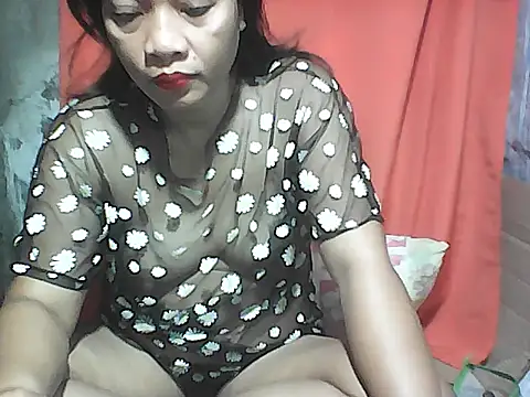 HottyElle online show from July 15, 8:24 pm