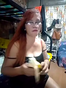 SexyHottMom online show from April 14, 1:33 pm