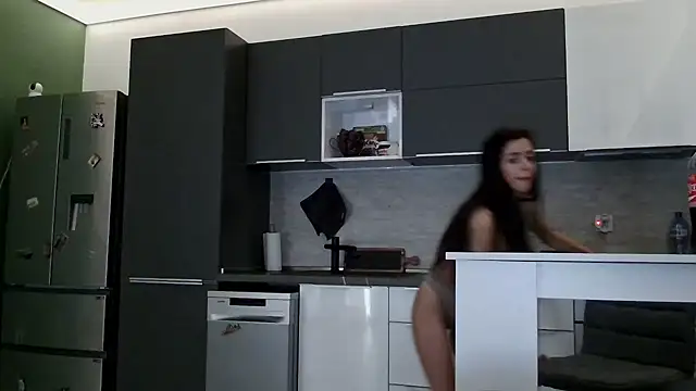 Snapshot of gglingeriee chatting on September 22, 8:24 am gglingeriee online show from September 22, 8:24 am