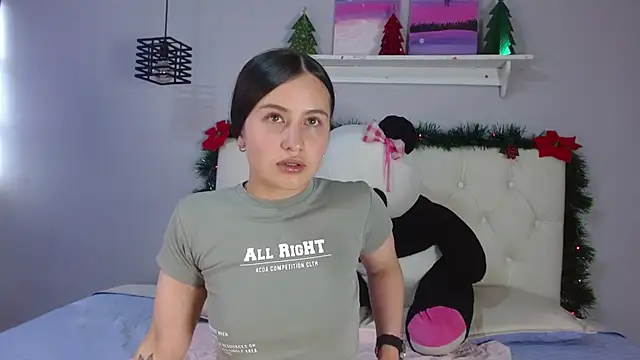 Zaaida  online show from December 17, 8:35 pm