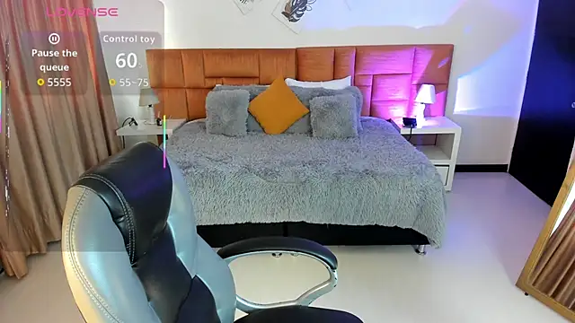 Catti Brie online show from October 22, 11:48 am