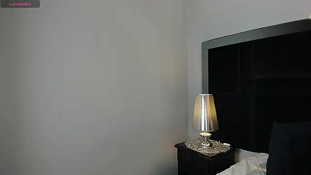 CarolineLee  online show from February 2, 10:31 pm