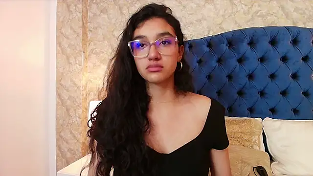 ValentiinaCruz online show from February 8, 11:07 pm