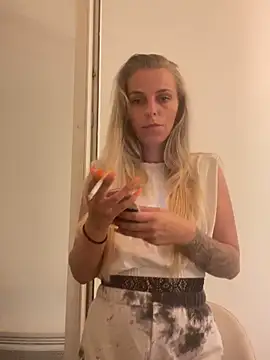 BrumeLove online show from June 18, 8:03 pm