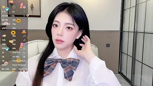 Sandy Uu online show from September 24, 9:52 am