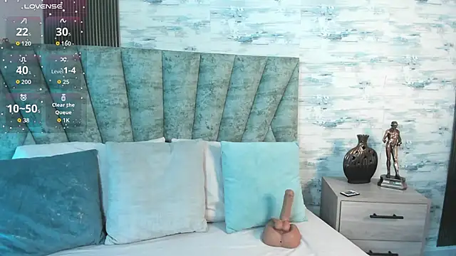 ShanelEvans online show from February 11, 7:15 pm