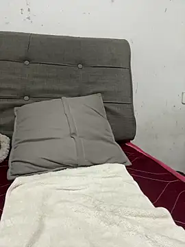 crhong666 online show from February 27, 1:16 am