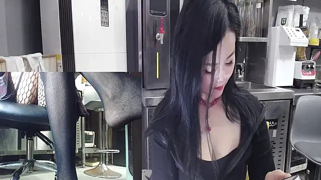 Eileen-L online show from November 11, 5:47 am