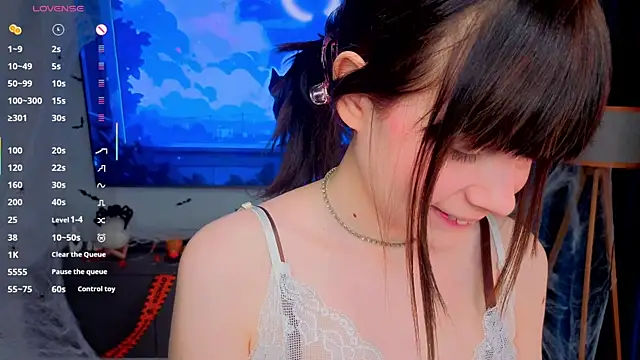 Honeey Beee online show from November 3, 5:06 pm