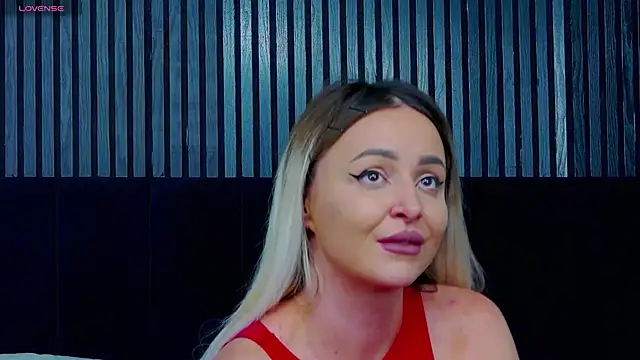 wickeddenise online show from October 29, 1:47 pm