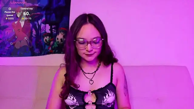 Snapshot of daihanae_2 chatting on October 18, 12:57 am daihanae 2 online show from October 18, 12:57 am