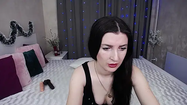 EvelinCuper online show from December 16, 6:19 am