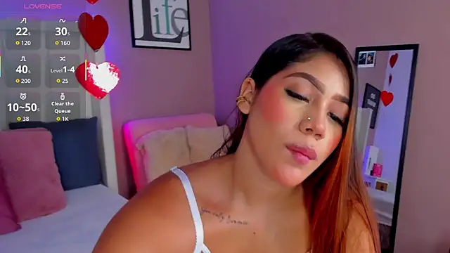 sarahyessica online show from March 25, 7:50 pm