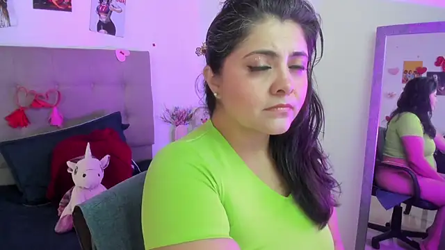 TifanyAmazinng online show from March 5, 1:51 pm