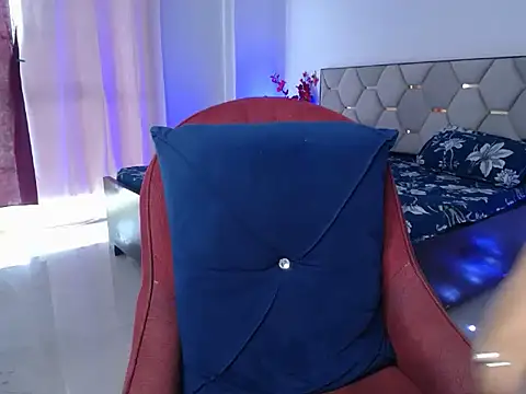 Little queenn online show from October 23, 4:29 am