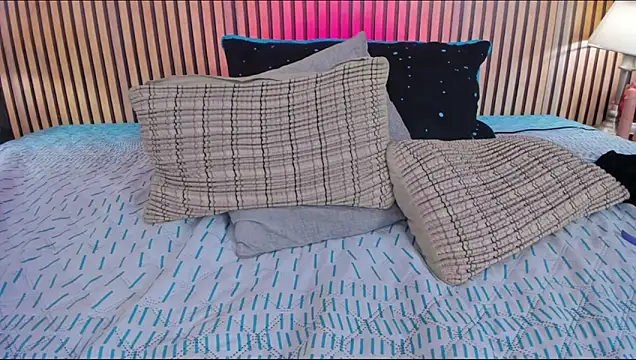 keeyla stone online show from February 12, 4:14 am