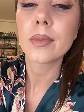 DahliaVonLure online show from February 26, 5:39 am