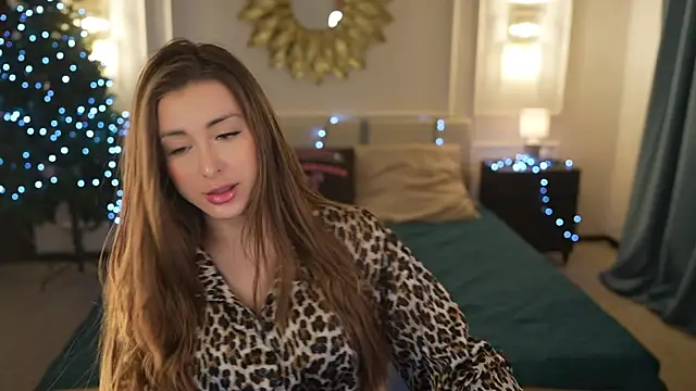 Luna secretgirl online show from January 9, 9:35 am