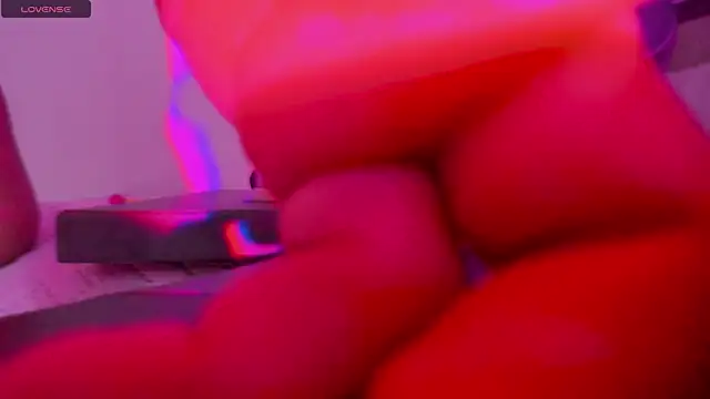 chubby sexy  online show from November 22, 10:45 pm