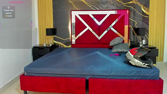 VioletRose as online show from January 7, 8:56 pm