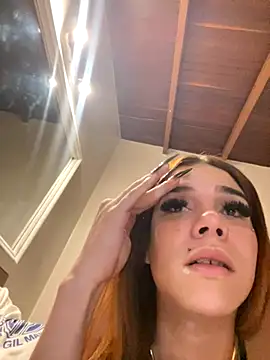 Snapshot of Makaela_Haddad chatting on October 5, 8:41 am Makaela Haddad online show from October 5, 8:41 am