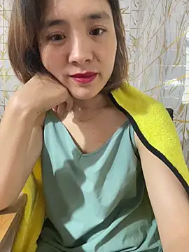 Lyzizi lovely09 online show from November 3, 2:48 am