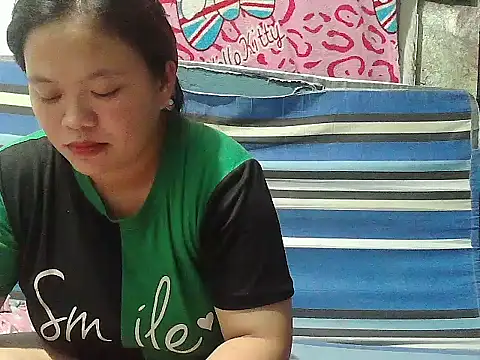 Snapshot of cris_sweety chatting on September 17, 2:59 pm cris sweety online show from September 17, 2:59 pm