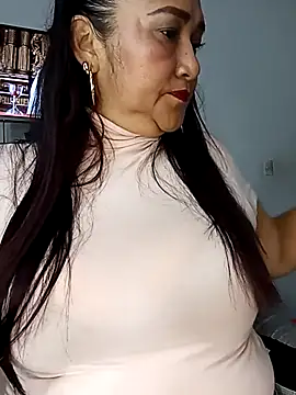 linda luna29 online show from April 25, 3:31 am