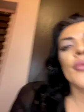 LeaRos online show from November 26, 9:05 pm