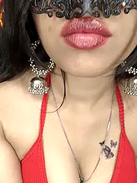 KARISHMA-STRIP online show from November 8, 8:03 pm