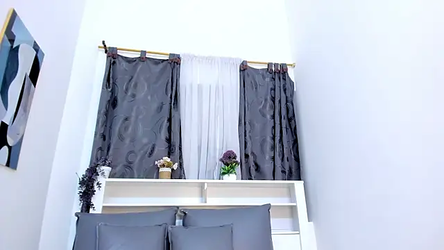 Mistt Mia online show from November 11, 8:17 pm