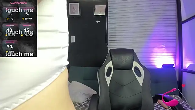 SamaraAnders  online show from November 2, 6:39 am