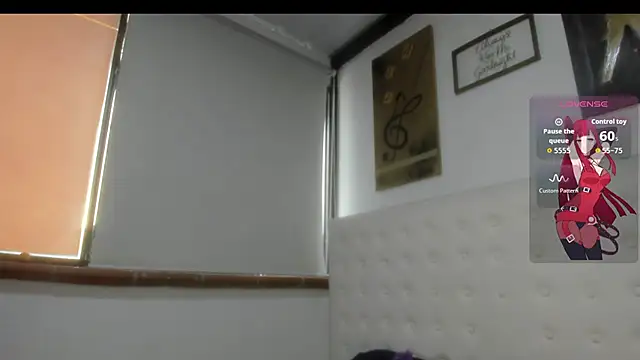 Snapshot of Roxannelorence_ chatting on October 4, 7:07 pm Roxannelorence  online show from October 4, 7:07 pm