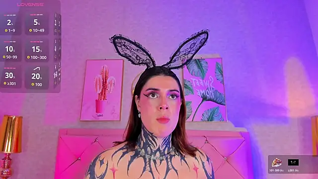 mystikdoll online show from February 12, 11:45 am