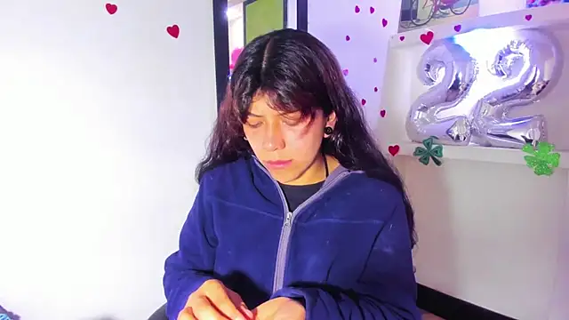 Raven Rouge  online show from April 15, 11:44 am