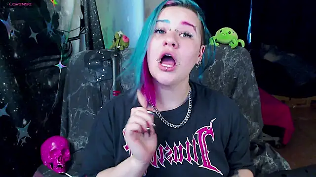 NeonNectar  online show from March 3, 2:45 pm