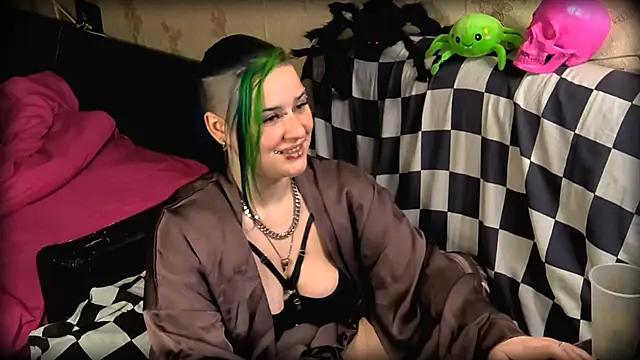 NeonNectar  online show from November 27, 6:11 pm