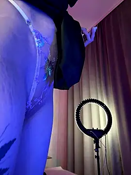 bigJuicyPussy online show from January 14, 1:27 pm