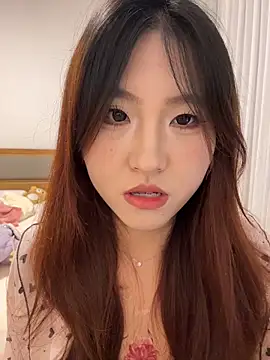 ououlovelove online show from February 20, 2:07 pm