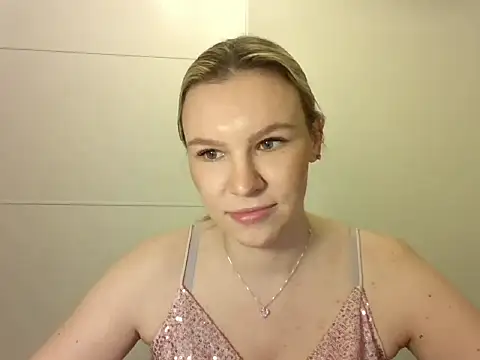 SadieBrilliance online show from October 15, 6:21 pm