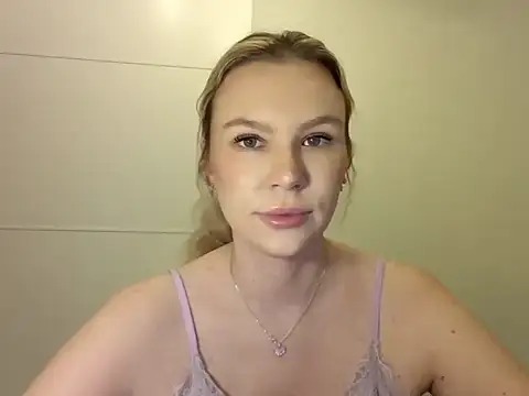 SadieBrilliance online show from October 14, 6:10 pm