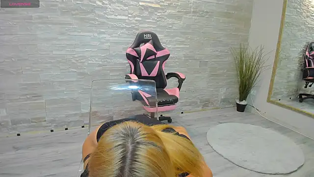 Lexi Blazee online show from October 12, 5:32 am