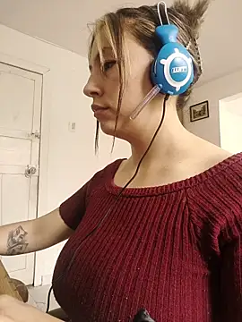 AlanaDesire online show from September 28, 5:40 pm