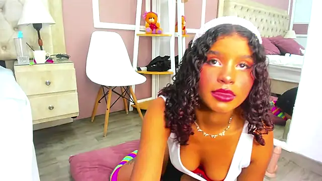 merlyaluna online show from October 2, 10:26 pm