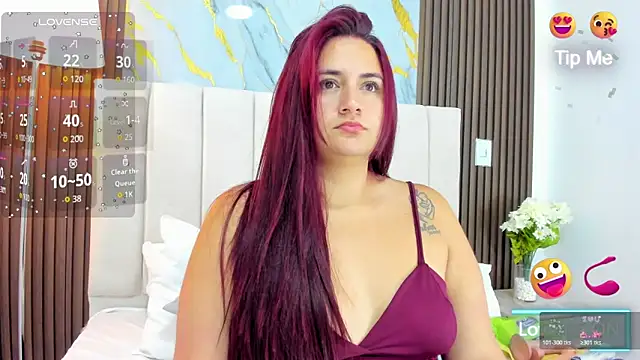 Victoria Guzman online show from March 30, 3:11 pm