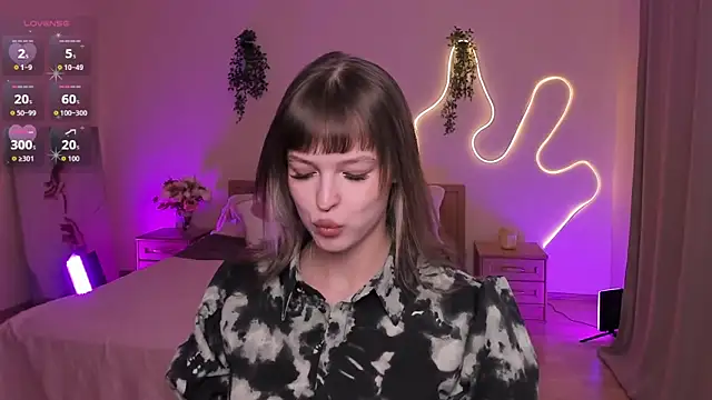 Lisa Blossom online show from March 19, 6:29 am